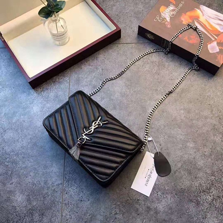 新しい 女子 40 代 50 代 イヴ・サンローラン Yves Saint Laurent レディース 羊革 ショルダーバッグ YSL チェーン付き タッセル型 ウォレット  サイズ22×15