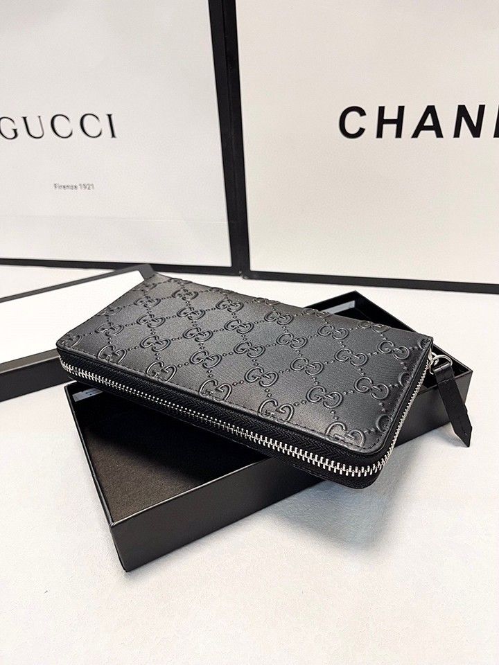 グッチ | グッチカラー ブラック GUCCI ホットバージョン シングルプル スモール クラッチバッグが入荷しました。 内側と外側の革の色が一致しています。 サイズは 19x10cm です。