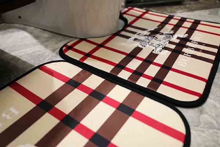 burberry 激安 パロディ 専門 店 バーバリー バスルーム 3 点セット: ドアマット 50*75cm、バスルームのドア、シンク、さまざまなドアの便座マット 40*51cm、しっかりと固定され、滑りにくい、U 字型マット 58*50cm
