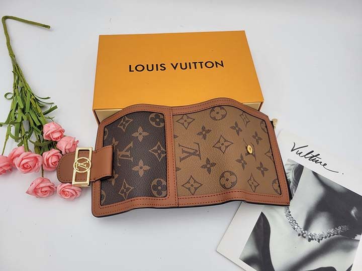 LV Daphne マグネット式開閉部、十分な内部スペース、紙幣用のロングポケット、サイドにジッパー式コインコンパートメント 財布レザー: 12 x 9.5 x 3.5cm