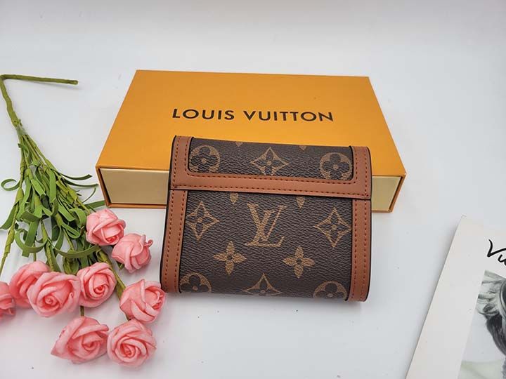 LV Daphne マグネット式開閉部、十分な内部スペース、紙幣用のロングポケット、サイドにジッパー式コインコンパートメント 財布レザー: 12 x 9.5 x 3.5cm