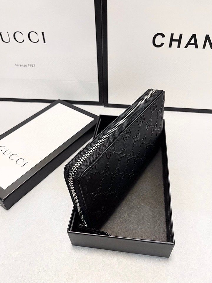 グッチ | グッチカラー ブラック GUCCI ホットバージョン シングルプル スモール クラッチバッグが入荷しました。 内側と外側の革の色が一致しています。 サイズは 19x10cm です。