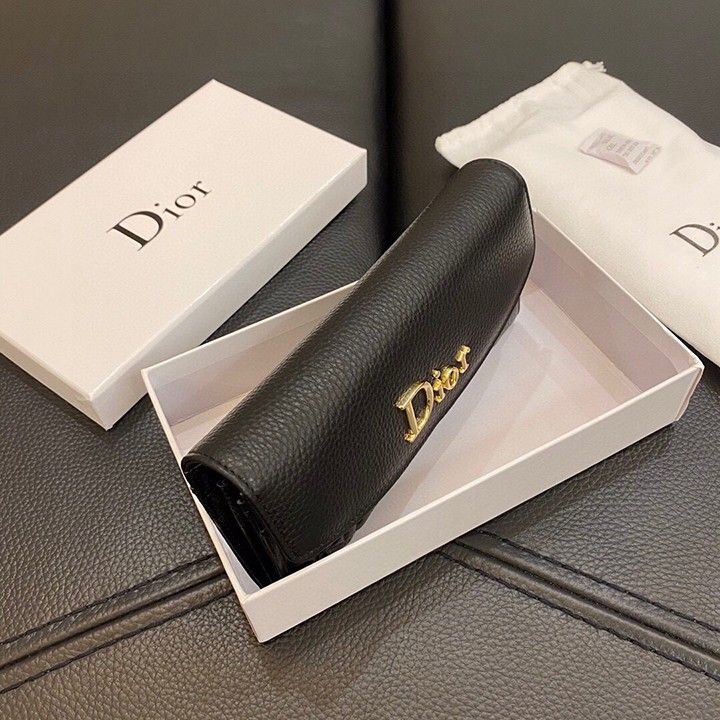 ディオール | dior カラー ブラック ディオール 牛革 型押し財布 牛革 質感と感触 最高級のオリジナルキャビネット 容量 最高級の牛革 サイズ 19x10cm