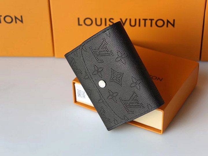 LV公式サイト 同型財布 レザー 二つ折り財布 カード収納財布 ブランドロゴ ルイ・LV |